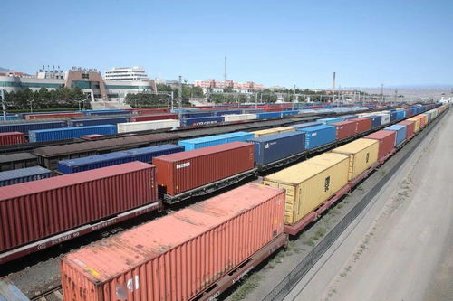 全國首列鐵路快通出境中歐班列經阿拉山口口岸順利出境