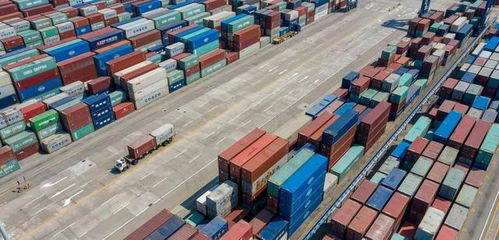 中國再創外貿新紀錄 2021年貨物進出口規模突破6萬億美元，成為全球經濟復蘇的強勁引擎